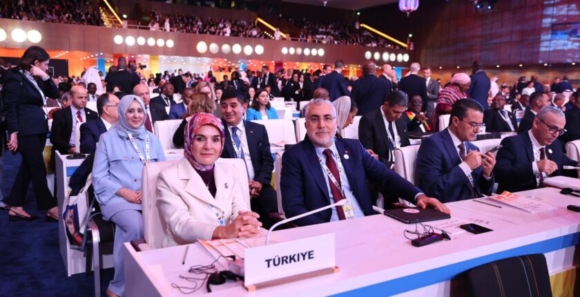 Bakanlar Göktaş ve Işıkhan Katar’da Dünya Sosyal Kalkınma Zirvesi’nde