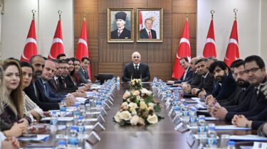 Vali Zorluoğlu: “Tütünle Mücadelede Denetimleri Sıklaştıracağız, Yaptırımları Caydırıcı Hale Getireceğiz”