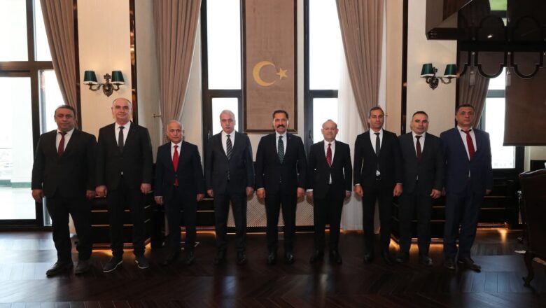  Vali Masatlı Vergi Çalışanlarını Kabul Etti