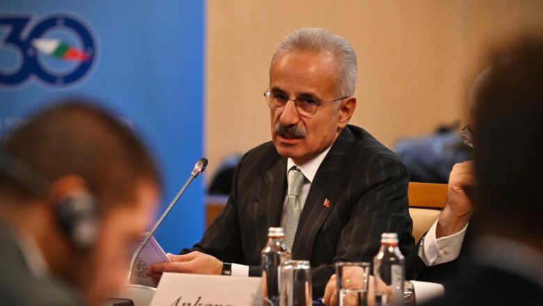  Bölge Ülkelerine Yönelik Uçuşlara İptal Kararı