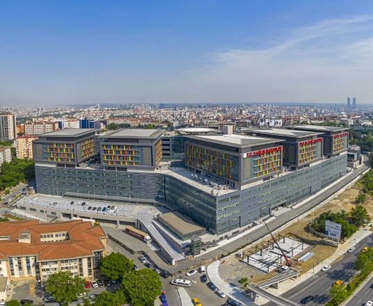  Okmeydanı Eğitim ve Araştırma Hastanesi’nde Nitelikli Dolandırıcılık Operasyonu