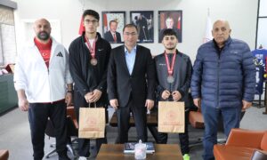 Ağrı Spor İl Müdürü Ahmet Çelebi Başarılı Boksörleri Tebrik Etti