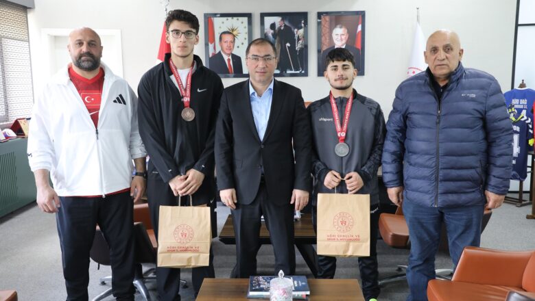  Ağrı Spor İl Müdürü Ahmet Çelebi Başarılı Boksörleri Tebrik Etti