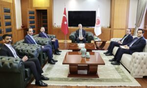 Ticaret Bakanı Bolat, Suudi Arabistan Büyükelçisi Abualnasr ile Görüştü