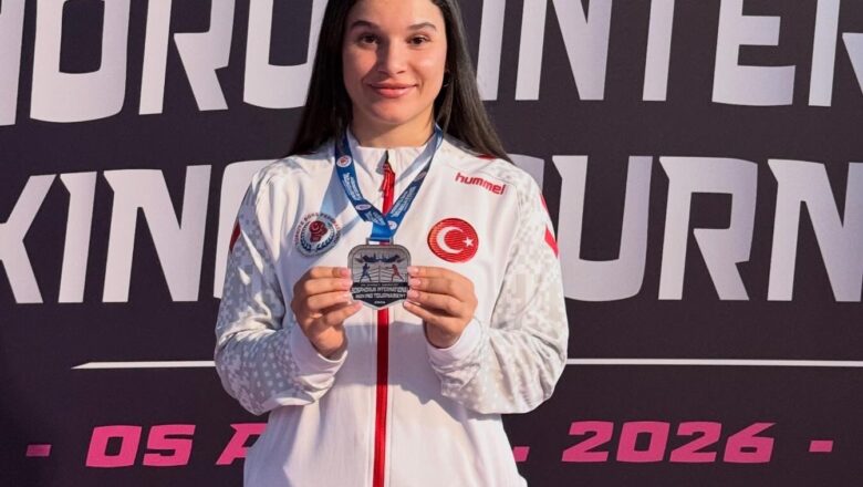  Milli Boksör Erivan Barut, Uluslararası Turnuvada Üçüncü Oldu