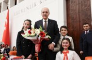 TBMM Başkanı Kurtulmuş’tan Çocuklara Anlamlı Mesaj: “Sizler Geleceğin Liderlerisiniz”
