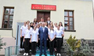 Kars’ta ANALİG Heyecanı: Vali Ziya Polat Sporcuları Ağırladı