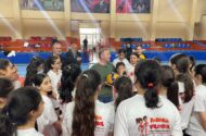 Vali Ziya Polat Voleybol Antrenmanında Öğrencilerle Buluştu