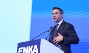 Bakan Bayraktar: Türkiye’nin Kurulu Gücü 125 Bin Megavatı Aştı, Yenilenebilir Enerjinin Payı Yüzde 63’e Ulaştı