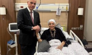 Sağlık Bakanı Kemal Memişoğlu’ndan Cumhurbaşkanı Başdanışmanı Saadet Oruç’a Hastane Ziyareti
