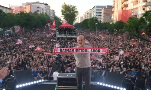 Batman Petrolspor’un Şampiyonluk Coşkusu: 24 Yıl Sonra Gelen Tarihi Zafer