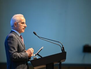 Bakan Uraloğlu: TÜRKSAT 6A’yı Hizmete Aldık, Şimdi 7A İçin Kollarımızı Sıvadık