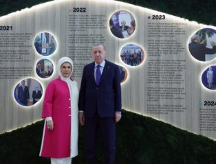 Cumhurbaşkanı Erdoğan Ve Emine Erdoğan’dan LGS’ye Girecek Öğrencilere Başarı Mesajı