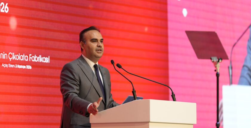 Sanayi ve Teknoloji Bakanı Mehmet Fatih Kacır Gaziantep’te Şölen Çikolata’nın Yeni Üretim Tesisini Açtı