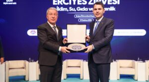 Çevre, Şehircilik Ve İklim Değişikliği Bakanı Murat Kurum Erciyes Zirvesi’nde Konuştu