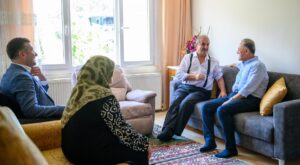 Yalova Valisi Dr. Ahmet Hamdi Usta’dan Şehit Babalarına Ve Gaziler Derneğine Anlamlı Ziyaret