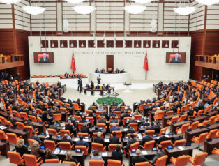 TBMM Başkanı Numan Kurtulmuş’tan CHP’ye ‘Ziyaretçi’ Yazısı: Grup Toplantısına Güvenlik Gerekçesiyle Ziyaretçi Alınmayacak