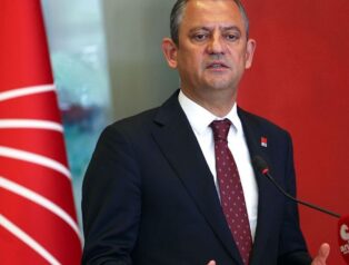 CHP’de Tarihi Kriz: Özgür Özel Ve Ekibi Parti Meclisi’nden İstifa Etti