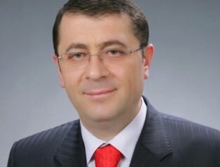Kayseri Vali Yardımcısı Şenol Esmer Kalp Krizi Sonucu Vefat Etti
