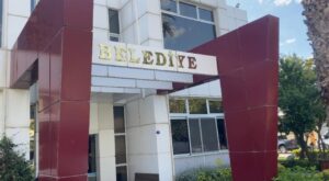 İzmir’de Belediye Başkan Yardımcısının Da Aralarında Bulunduğu 5 Şüpheli Rüşvet Soruşturmasında Tutuklandı