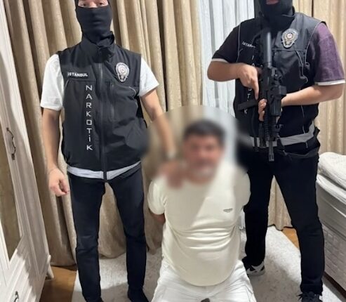 Kırmızı Bültenle Aranan Tacikistanlı Zehir Taciri Beylikdüzü’nde Yakalandı