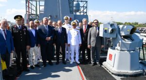 Yalova’nın Kurtuluşunun 105. Yılı Coşkuyla Kutlandı: Vali Dr. Ahmet Hamdi Usta Tören ve TCG Tuzla Ziyaretine Katıldı