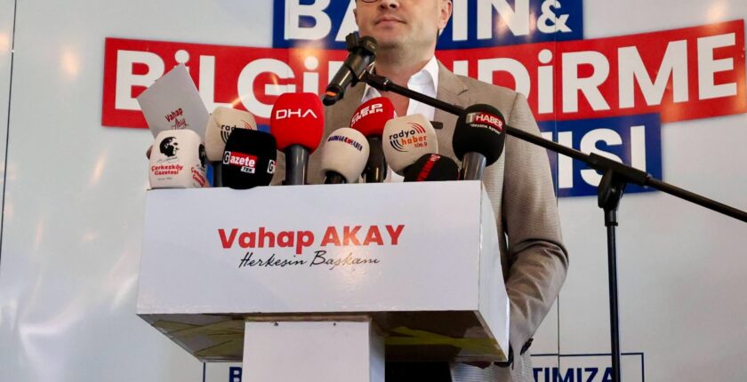 ÇERKEZKÖY BELEDİYE BAŞKANI VAHAP AKAY CHP’DEN İSTİFA ETTİ