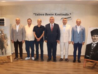 Yalova’da 6 CHP’li Belediye Başkanı İstifa Ederek Yeni Parti’ye Katıldı
