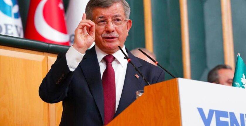 Gelecek Partisi Kapanıyor: Ahmet Davutoğlu Siyasetten Çekilme Kararını Açıkladı