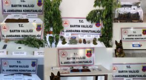 Bartın’da Uyuşturucu Satıcılarına Eş Zamanlı Operasyon: 16 Gözaltı