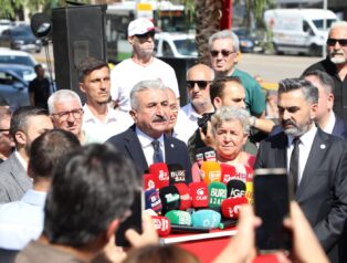 Bursa’da CHP’li 6 İlçe Belediye Başkanı ve Meclis Üyeleri İstifa Etti