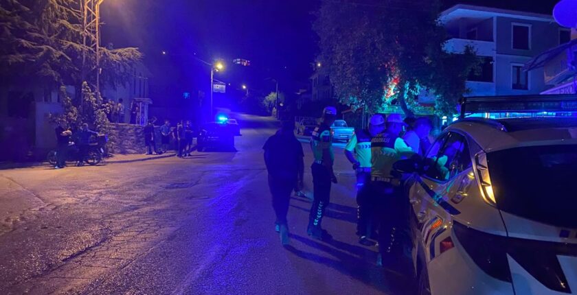 Bursa’da iki motosiklet çarpıştı: Çocuk sürücü ve yolcu yaralandı