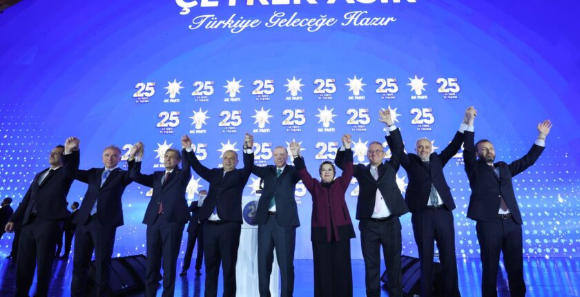 Ak Parti’ye Katılım Rüzgarı: 3 Milletvekili Ve 7 Belediye Başkanı Saflara Katıldı