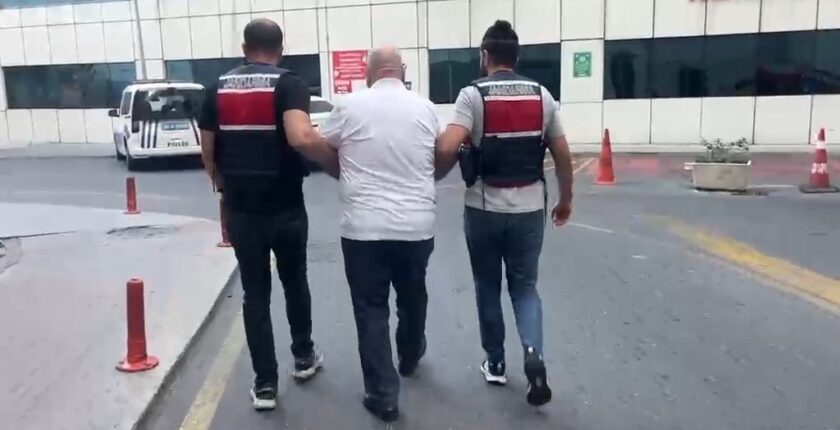İstanbul’da Kendini MİT Mensubu Olarak Tanıtan Dolandırıcılar Yakalandı