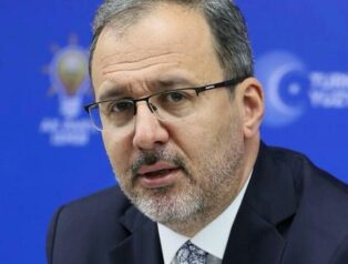 Mehmet Muharrem Kasapoğlu: Barcelona Kampı Adanın Geleceği İçin Değerli