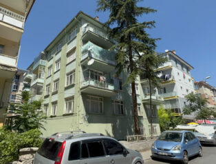 Konya’da Aidat Kavgası Kanlı Bitti: Kiracı, Apartman Yöneticisini Bıçakladı