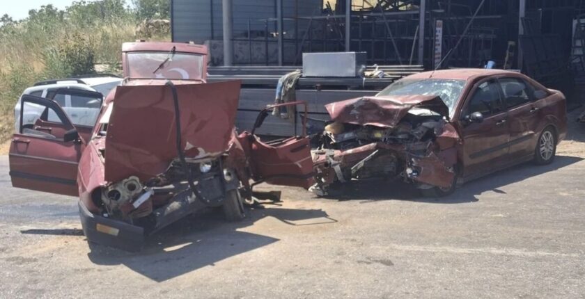 Kütahya’da iki otomobil çarpıştı: 1 ölü, 1 yaralı