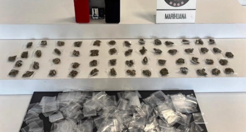 Maltepe’de Pencereden Uyuşturucu Satan Şüpheli Yakalandı