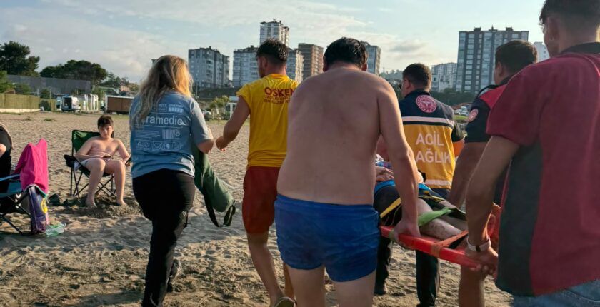 Ordu Fatsa’da denizde boğulma tehlikesi geçiren kadın kurtarıldı