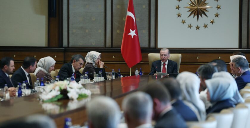 Cumhurbaşkanı Erdoğan, Kahramanmaraş’taki Okul Saldırısında Hayatını Kaybedenlerin Ailelerini Kabul Etti