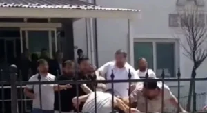 Van’daki kavgada ağır yaralanan genç yaşam mücadelesini kaybetti