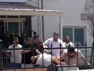 Van’daki kavgada ağır yaralanan genç yaşam mücadelesini kaybetti